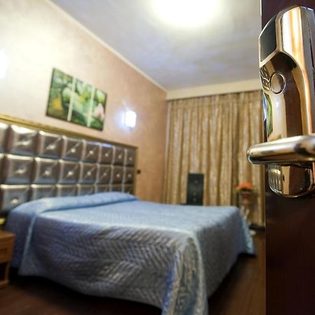 Hotel Bengasi Moncalieri Quarto foto